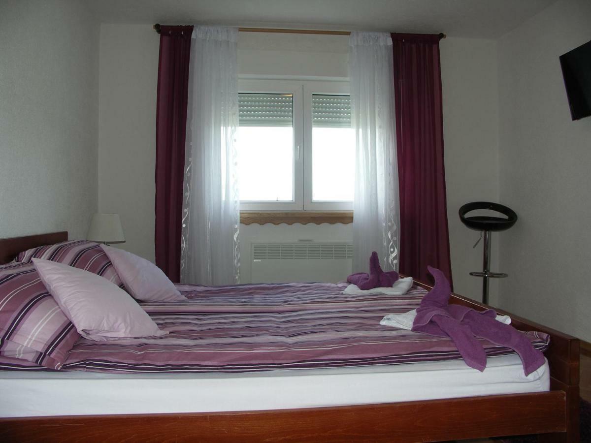 Apartments Zegarac House Кореница Экстерьер фото